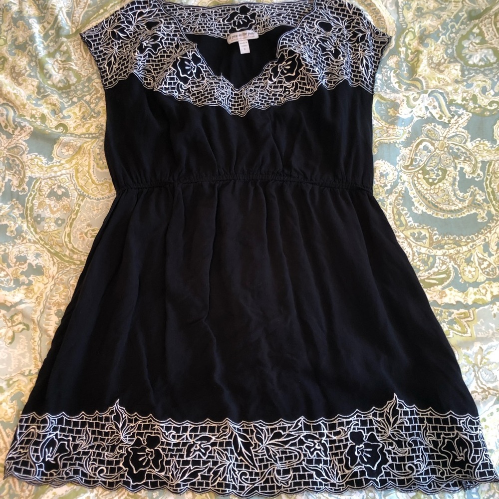 A Pea in the Pod Maternity Top